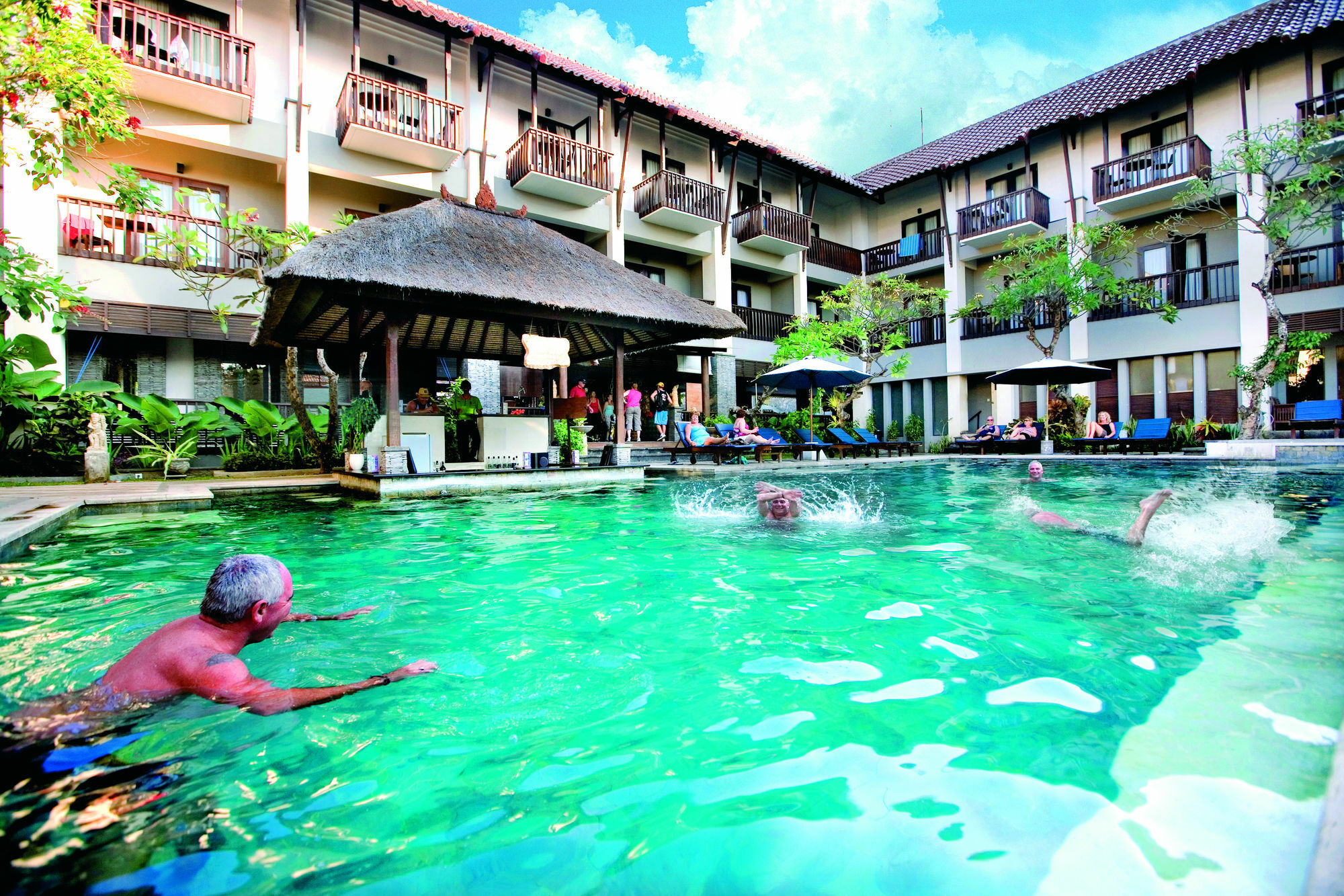 The Lokha Legian Resort & Spa Esterno foto